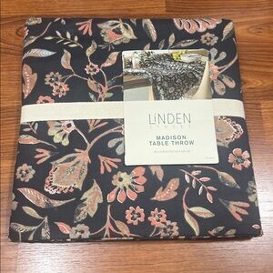 Linden Street Floral Madison Table Throw Tablecloth Blue 50 in x 50 in NIP